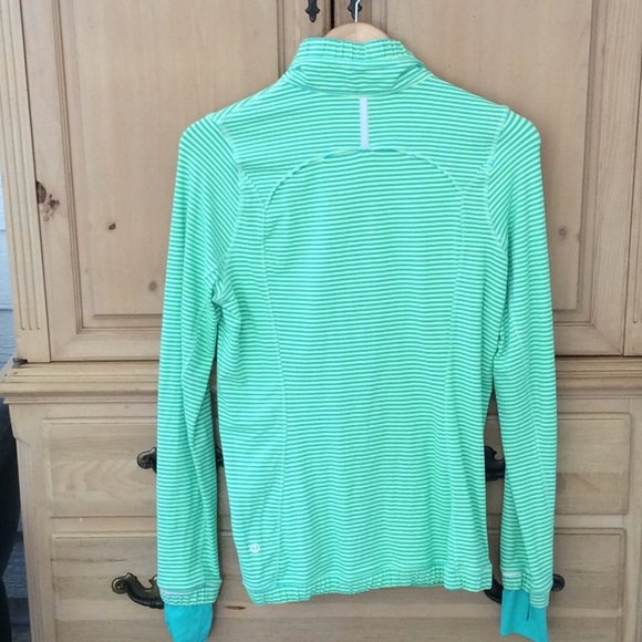 Lululemon EUC 1/4 Zip Long Sleeve Top - Size 10 - Picture 2 of 8